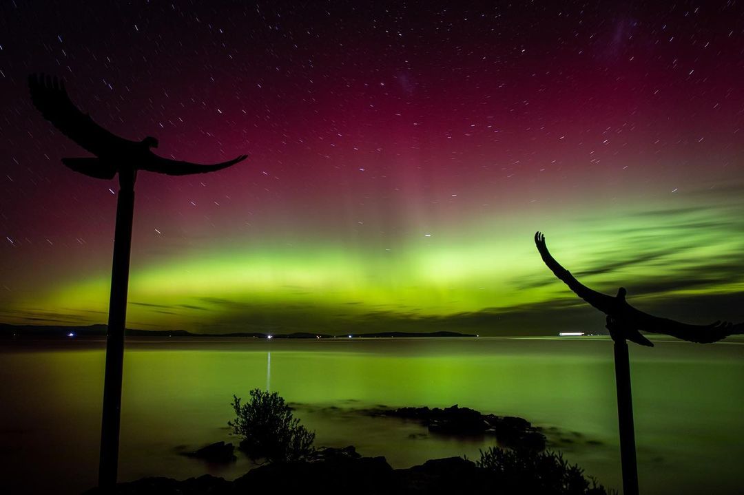 Where and when can I see the Aurora Australis?