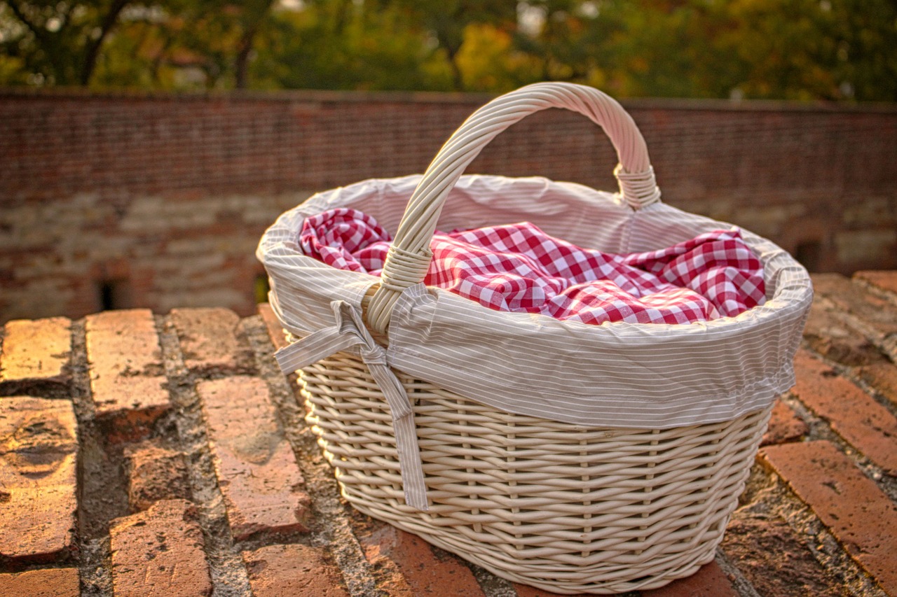 Picnics are now allowed in NSW, so when should we break out the basket?