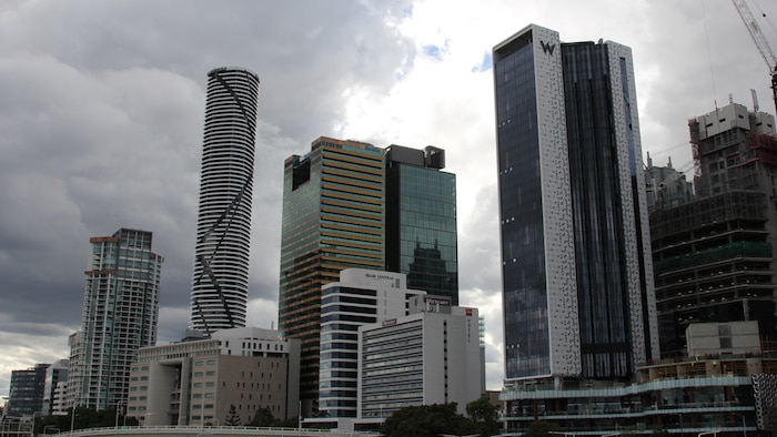 More wet and wild weather brewing for southern Queensland, likely to continue all week