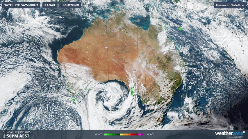 Image: Satellite and radar image of low pressure system in the Bight. Source: Weatherzone
