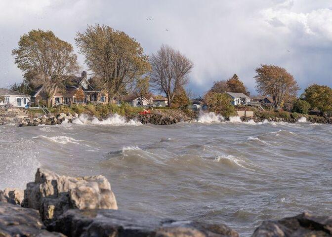 Image: Strong winds blowing over Lake Erie can cause a surge of water called a 'seiche'. Source: iStock / Steven_Kriemadis.