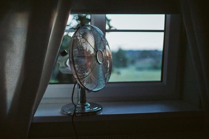 Image: Most fans across northern NSW will have struggled to keep the house cool on a siflingly hot night. Source: iStock: Rike_