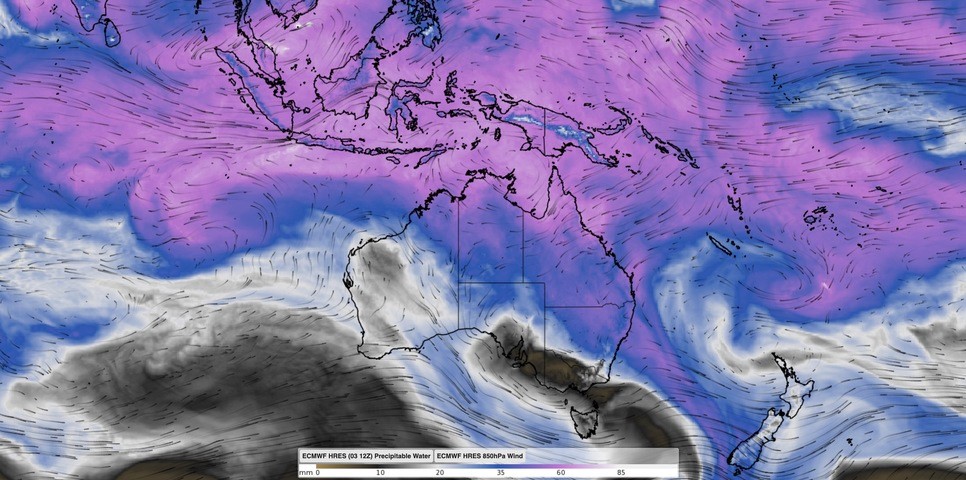 Image: Modelled precipitable water and 850 hPa wind at 2pm AEDT on December 4, showing abundant tropical moisture near Australia. Source: Weatherzone