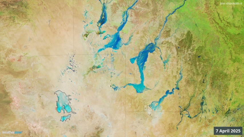 Image: The waters are expected to reach the Kati Thanda-Lake Eyre basin in mid to late April. Source: Weatherzone