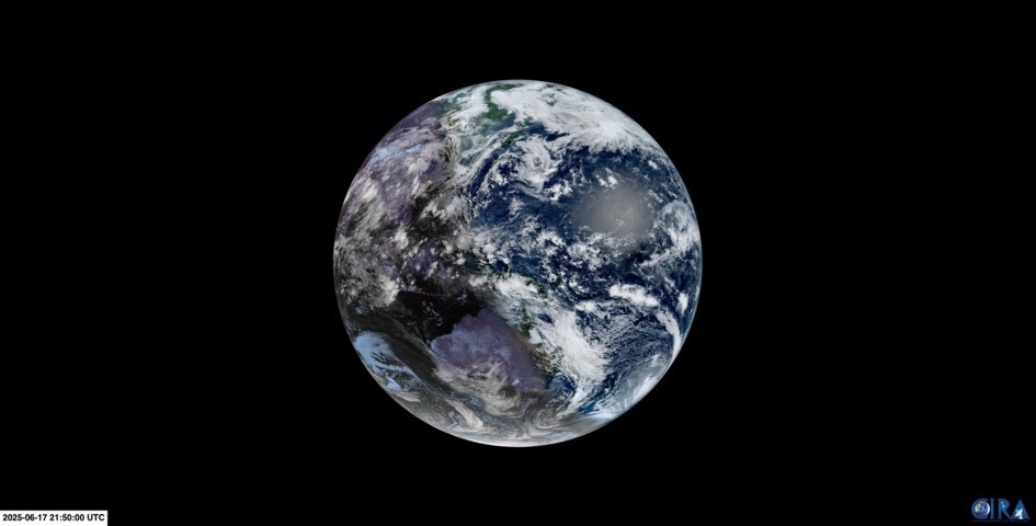 Image: Satellite image showing the line between day and night on June 18, 2025. Source: RAMMB / CIRA.