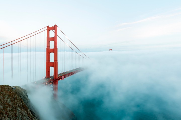 Image: Fog shrouding the Golden Gate Bridge and San Francisco Bay. Source: iStock / Spondylolithesis.