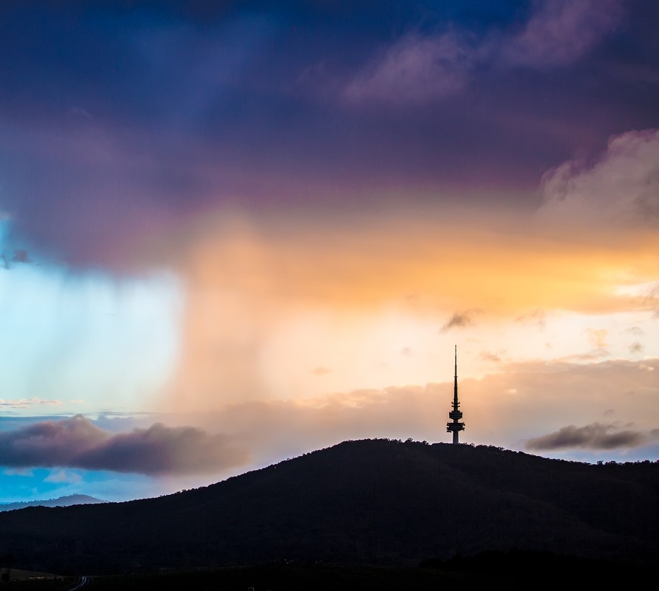 Image: Rain curtains near Canberra are a more common occurrence during a negative IOD. Source: iStock / rubatos
