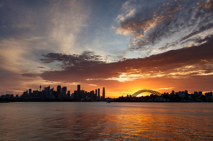 Image: Cloud helped keep Sydney warm on Wednesday night. Source: iStock / halbergman.