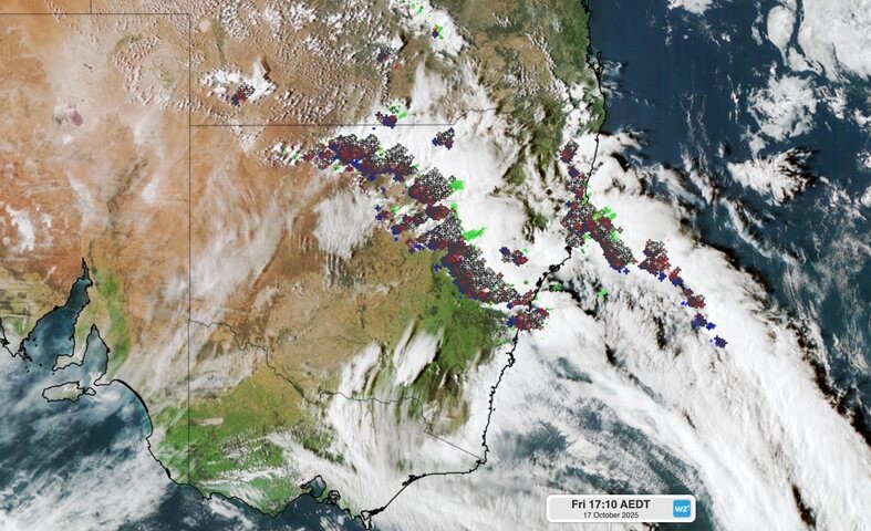 Image: Thunderstorms stretching across NSW on Friday afternoon. Source: Weatherzone.