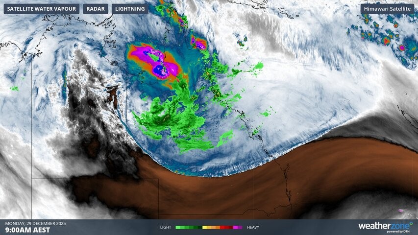 Image: Rain radar and water vapour feeding into Queensland on the morning of December 29, 2025. Source: Weatherzone