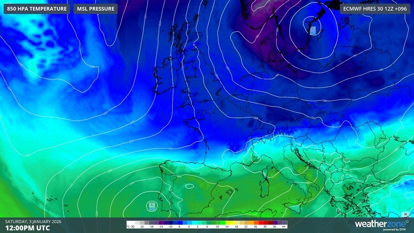 Image: Modelled 850 hPa temperature and mean sea level pressure on January 3, 2026, showing Arctic air plunging over the UK. Source: Weatherzone.