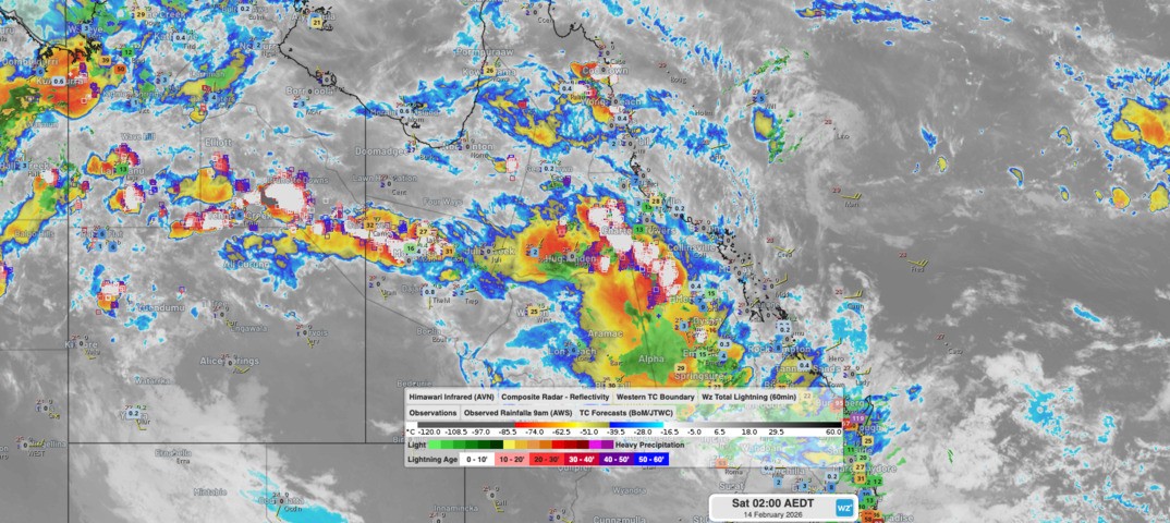 Image: Heavy rain and storms converging over north Qld Friday night and Saturday morning. Source: Weatherzone