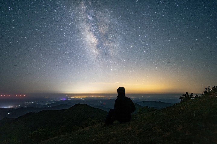 Image: People in Australia will have an opportunity to see the Eta Aquarids meteor shower this week. Source: iStock / inyang zhang.