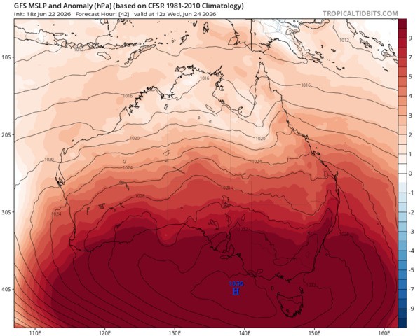 Image: Predicted mean sea level pressure anomaly for Australia on Wednesday, July 24 at 10 pm (AEST). Source: Tropical Tidbits