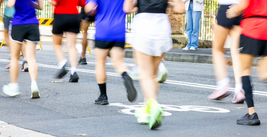 Image: A pleasant and sunny day ahead for marathon runners in Sydney on Sunday. Source: iStock / imamember
