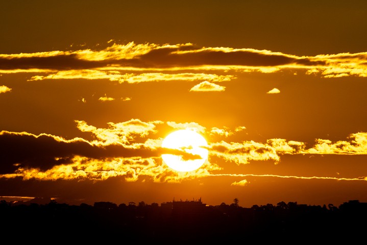 Image: Winter 2026 was unusually warm for large parts of Australia. Source: iStock / SCM Jeans.