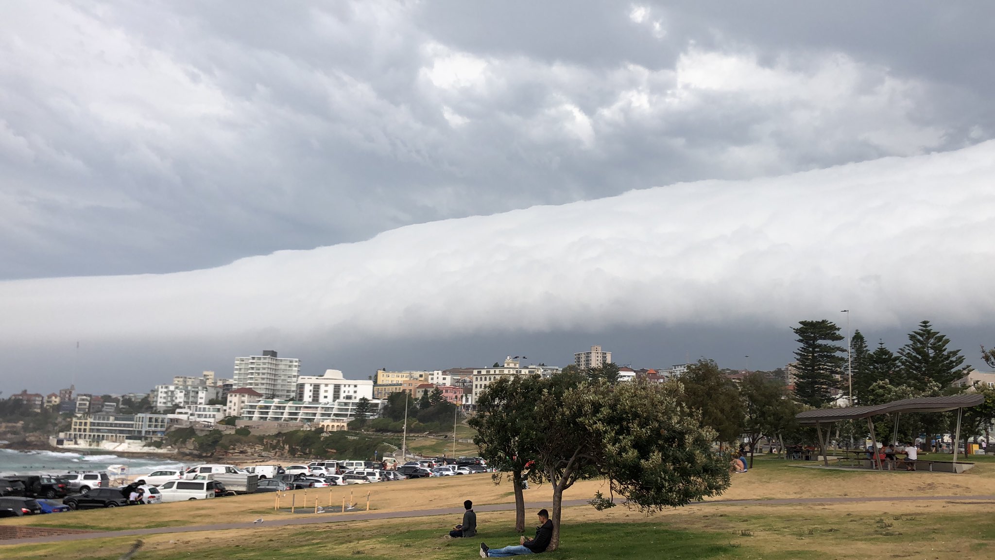 'What's that in the sky?' Dramatic storm catches Sydney off guard