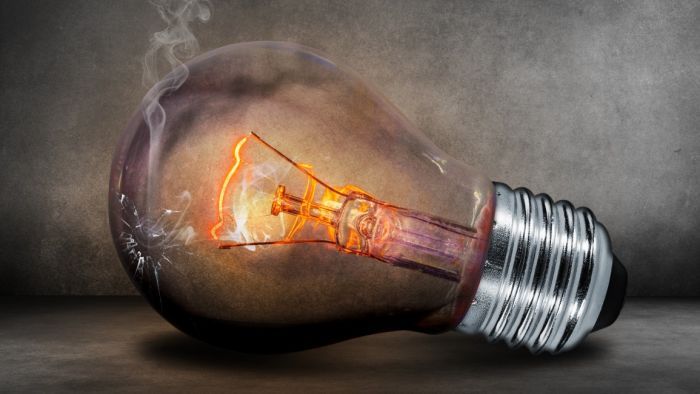 Electricity supplies under pressure due to heatwave, energy market operator warns