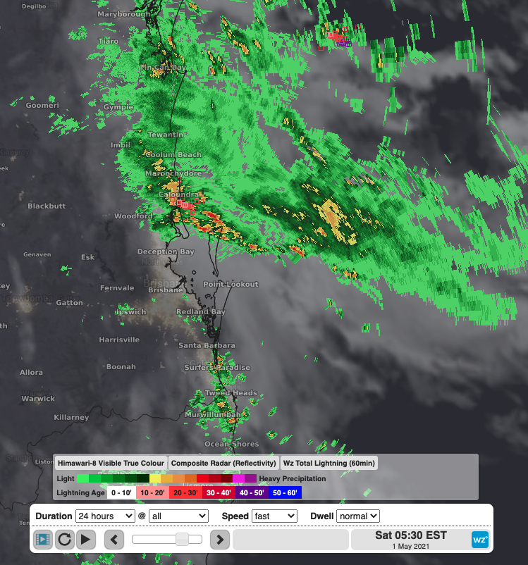 Heavy rain over QLD's Sunshine Coast 