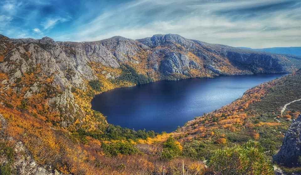 Start your working week with these magnificent Tassie autumn colours