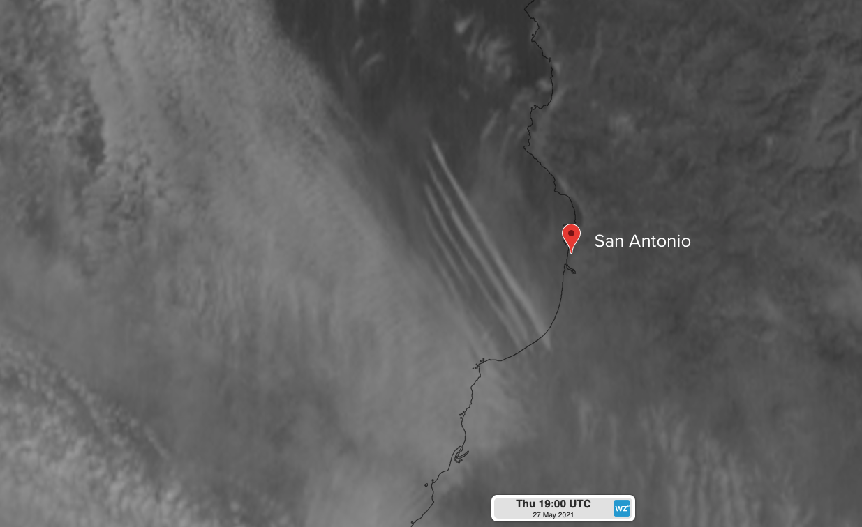 Wall of cloud hits San Antonio, Chile