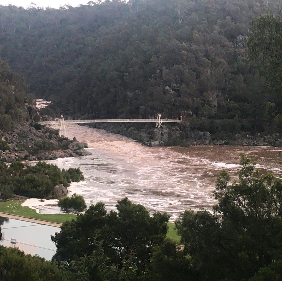 Cataract Gorge charging after wet week in northern Tassie