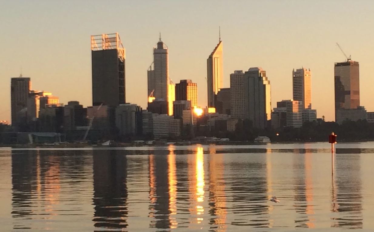 Strong likelihood of 'Perthfect' weather for first ever AFL Grand Final in the west