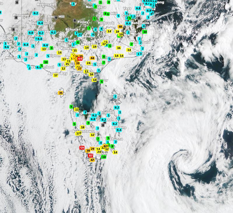 Wet end to wild week of weather in Australia's southeast 