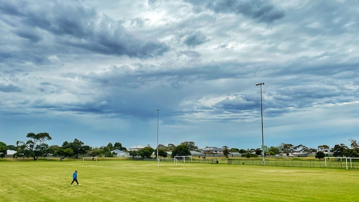 Wild weather expected to batter southern Victoria until late morning