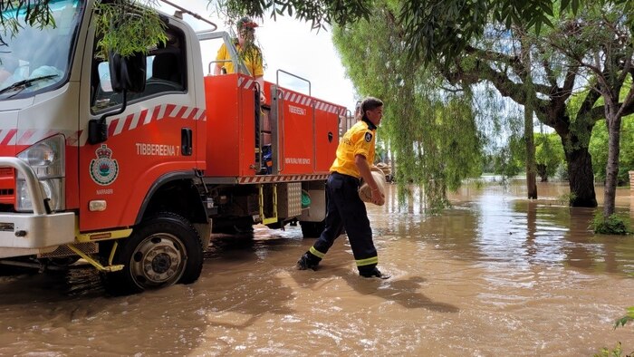 Lucky break for evacuated homeowners as no residential damage recorded in north-west NSW floods