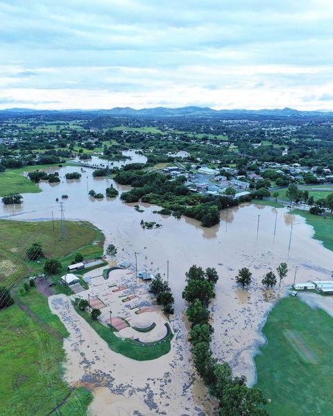Major flooding in southeast QLD after 388 mm in nine hours
