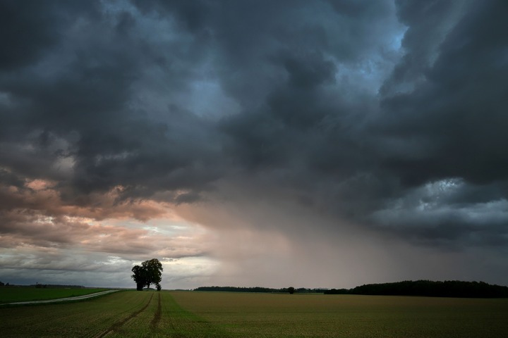 Rain on the horizon for eastern Australia 