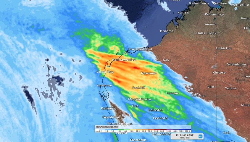 Indian Ocean cloudband soaking WA's Pilbara