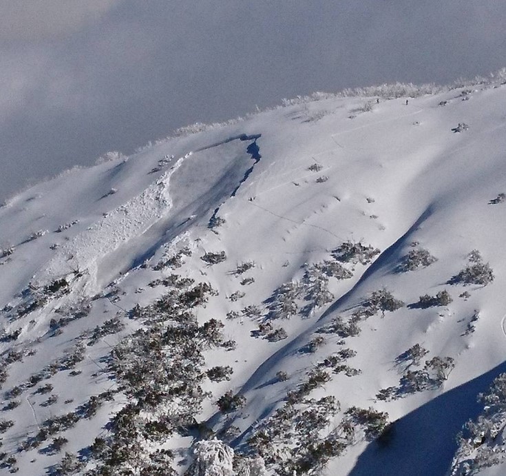 Avalanches reported after 120 cm of fresh snow