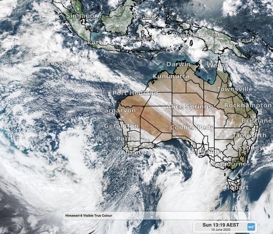 7000km long cloudband stretches across the country 