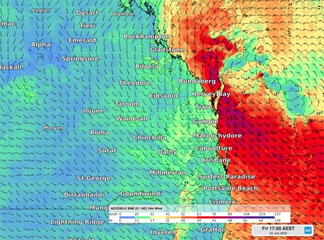 Wild weather hits southeast QLD, northeast NSW