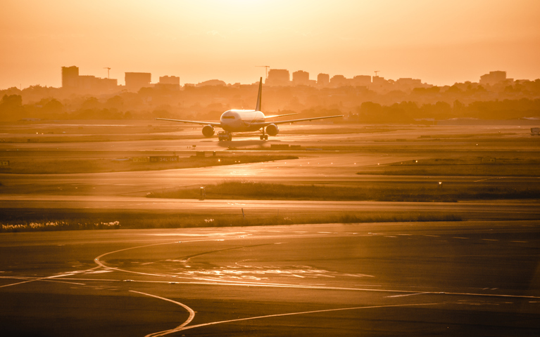 Will wind cause delays at Sydney Airport this season? 