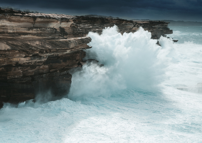 Heavy and chaotic swell building off NSW