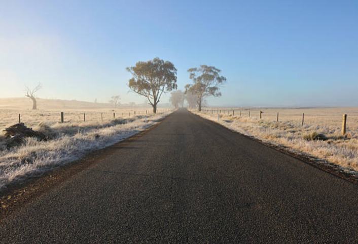 Signs indicating Australia's cool season arrival