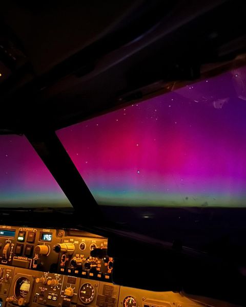 Can auroras affect aeroplanes?