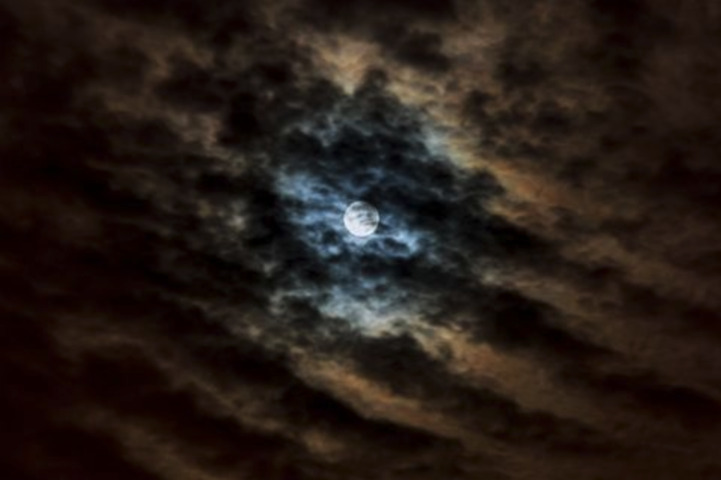 Image: April's full moon, coined the 'pink moon', will be slightly smaller than the average full moon. Source: Stockphoto.com/ungvar