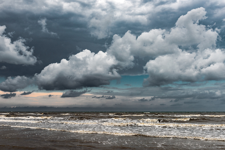 Image: Monsoonal wet season clouds were late to arrive over the Top End. Source: iStock / Armastas